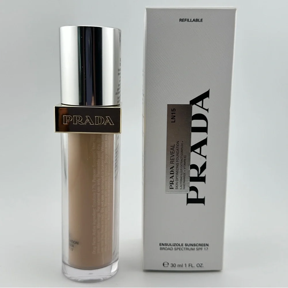 🆕 PRADA - Reveal Skin-Optimizing Refillable Soft Matte Foundation in LN15